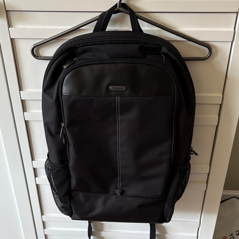 Targus Black and Gray Men's Backpack